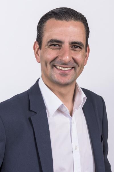 Maxime Dielti&euml;ns